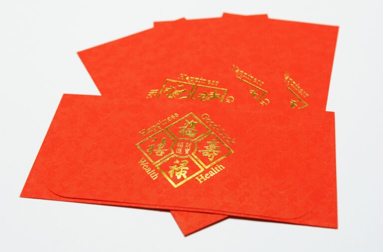 牛轉乾坤迎新年！春節換新鈔2月3日開跑，今年紅包又該怎麼包才好？