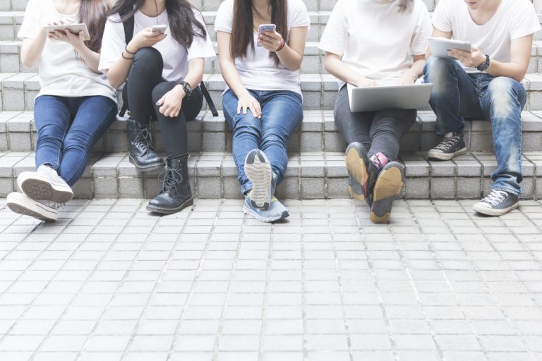 一篇搞懂學費減免、就學貸款如何申請？