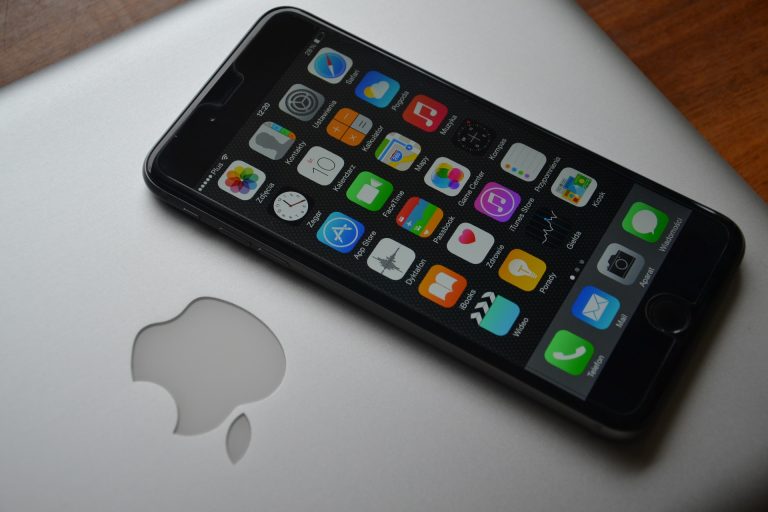 善用理財投資,三步驟免費iPhone 輕鬆到手,年年換新機也行
